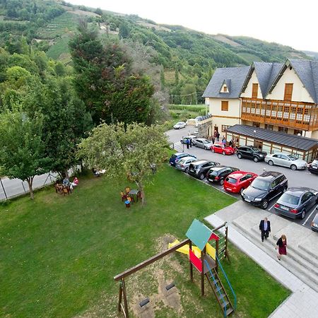 Hotel Restaurante La Casilla Cangas De Narcea Eksteriør billede