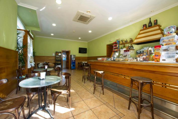 Hotel Restaurante La Casilla Cangas De Narcea Eksteriør billede